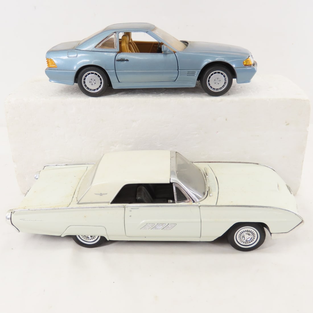 6 Revell & Anson 1/18 Diecast Cars - 19