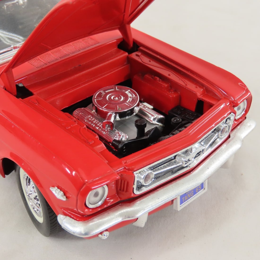 6 Mira Chevrolet & Ford 1/18 Diecast Cars - 15