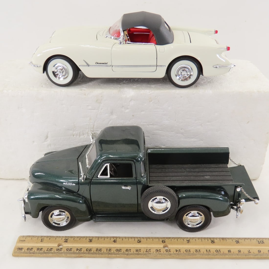 6 Mira Chevrolet & Ford 1/18 Diecast Cars - 16