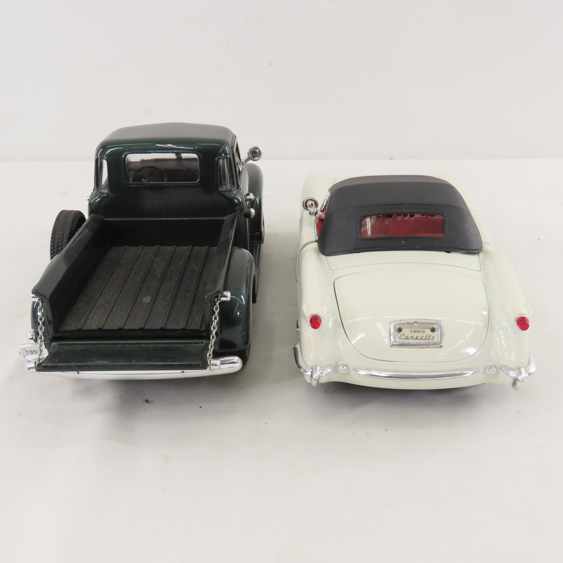 6 Mira Chevrolet & Ford 1/18 Diecast Cars - 17