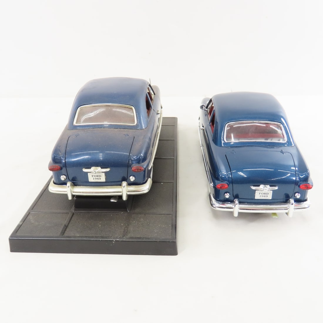 6 Mira Chevrolet & Ford 1/18 Diecast Cars - 3