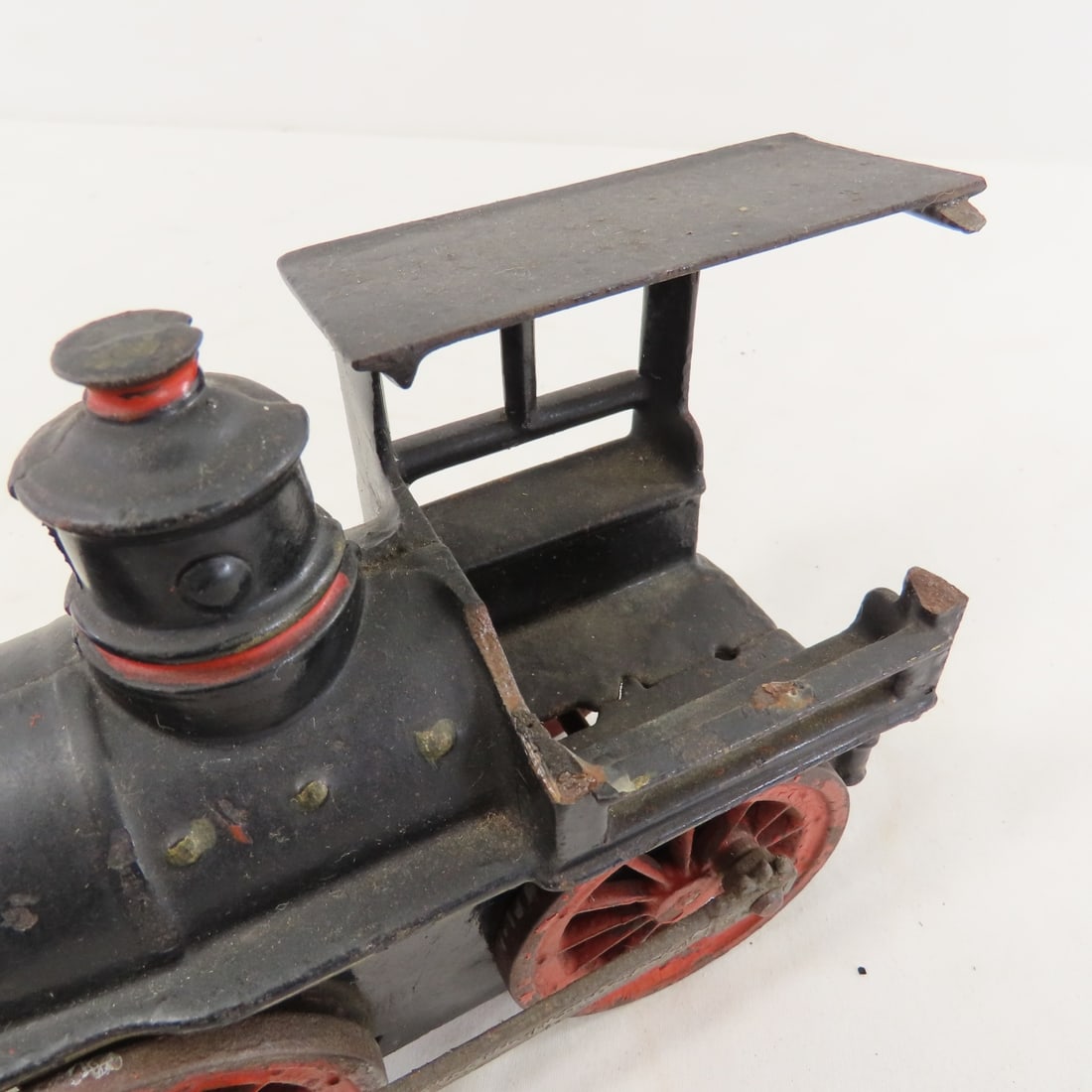Wilkins Cast Iron Train Engine, Tender & Car - 11
