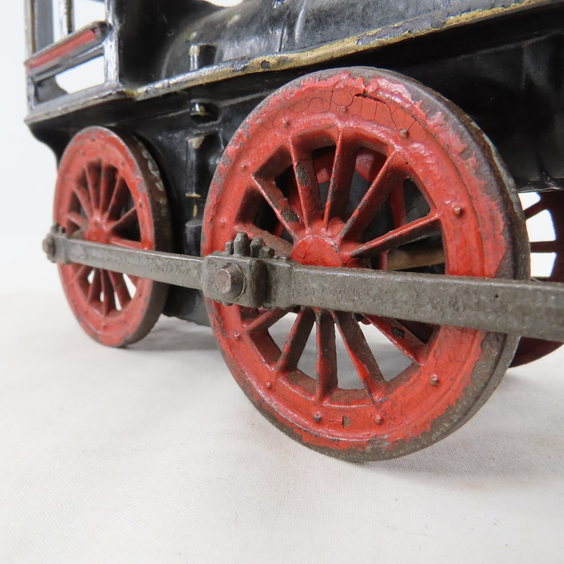 Wilkins Cast Iron Train Engine, Tender & Car - 12