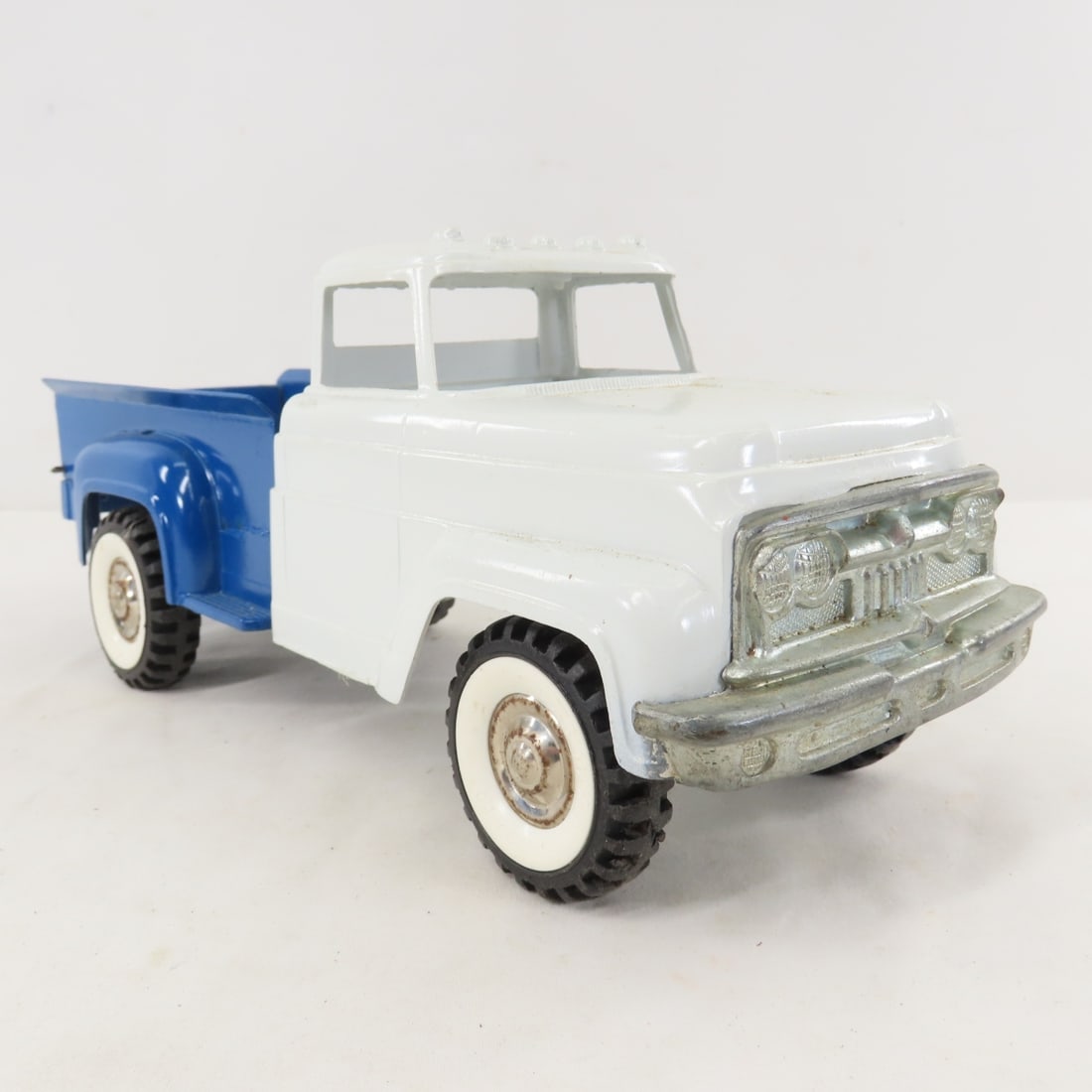 2 Vintage Hubley Pressed Steel Trucks - 17