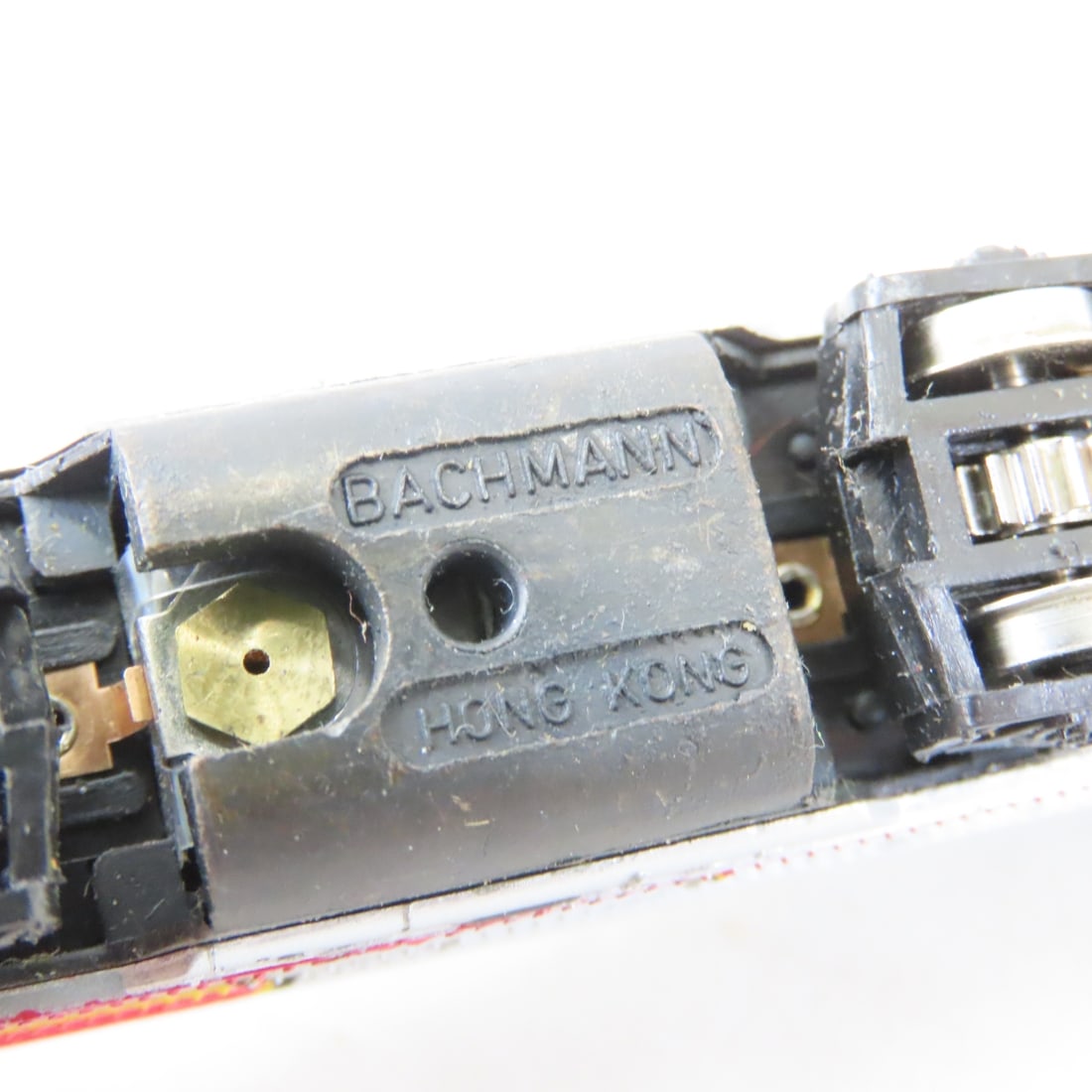 Bachmann N Scale Santa Fe Diesel Set & Ornament - 13