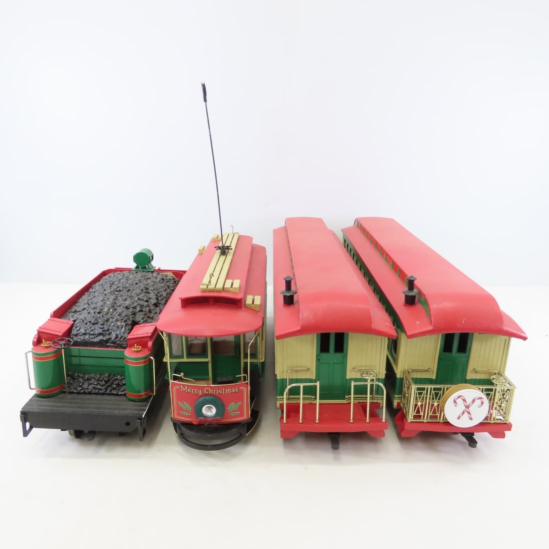 Bachmann #12 North Pole & Southern G Scale Train - 16