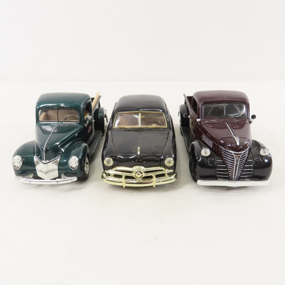 Hubley Roadster Kit Car & 6 1/18 Diecast Cars - 16