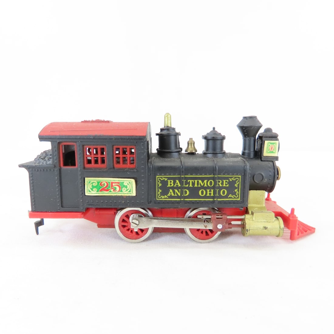 2 HO Scale Sets and 4 Additional Engines - 13