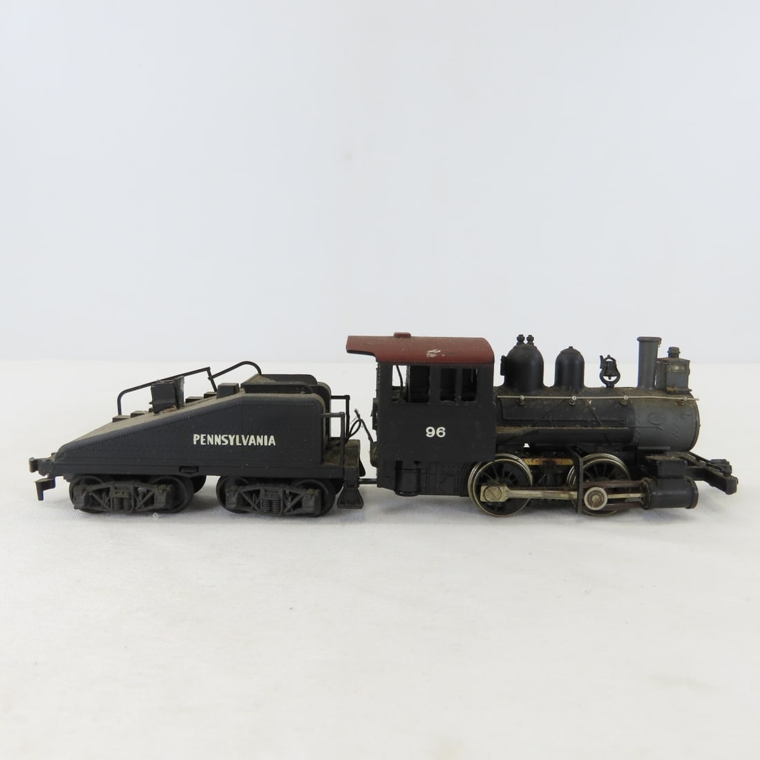 2 HO Scale Sets and 4 Additional Engines - 3