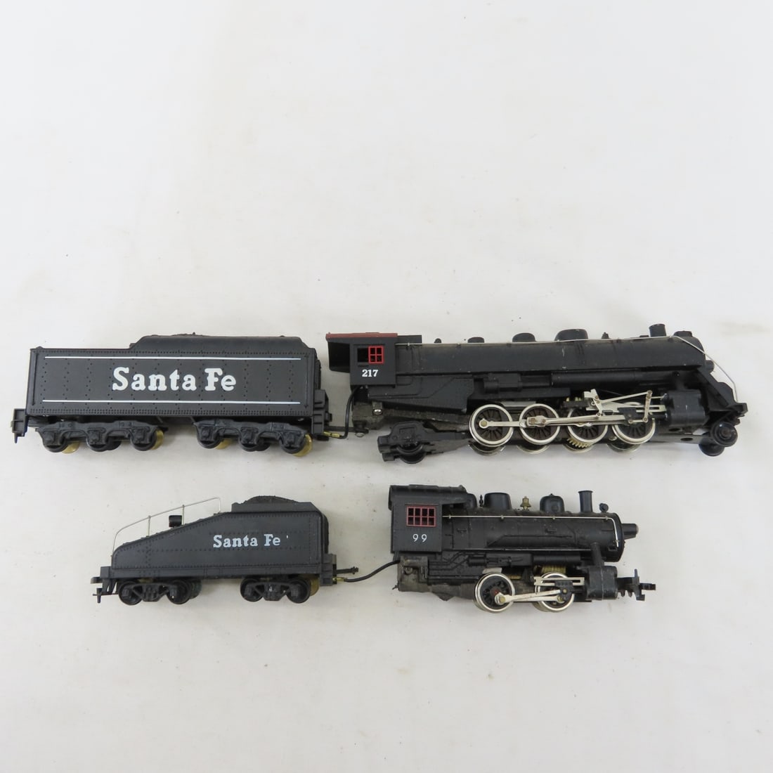 8 HO Scale Engine & Tenders - 8