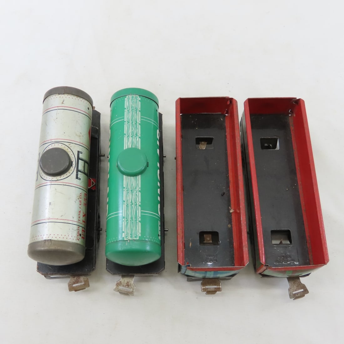 3 Marx Engines for Parts & 10 Tin Litho Cars - 19