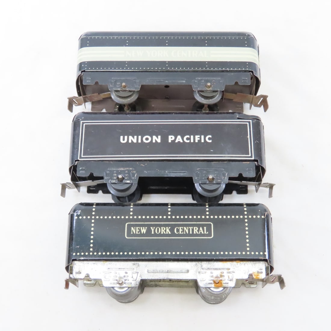 3 Marx Engines for Parts & 10 Tin Litho Cars - 7
