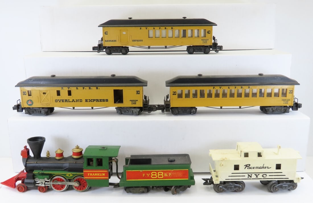 American Flyer Franklin 88 FY&PRR S Gauge Set: American Flyer Franklin 88 FY&PRR S Gauge Set - Engine with tender & 3 cars, and 1 MARX O gauge NYC pacemaker caboose. LOT SIZE: 14x10x4" 4 LBS All information and photos, which are part of the