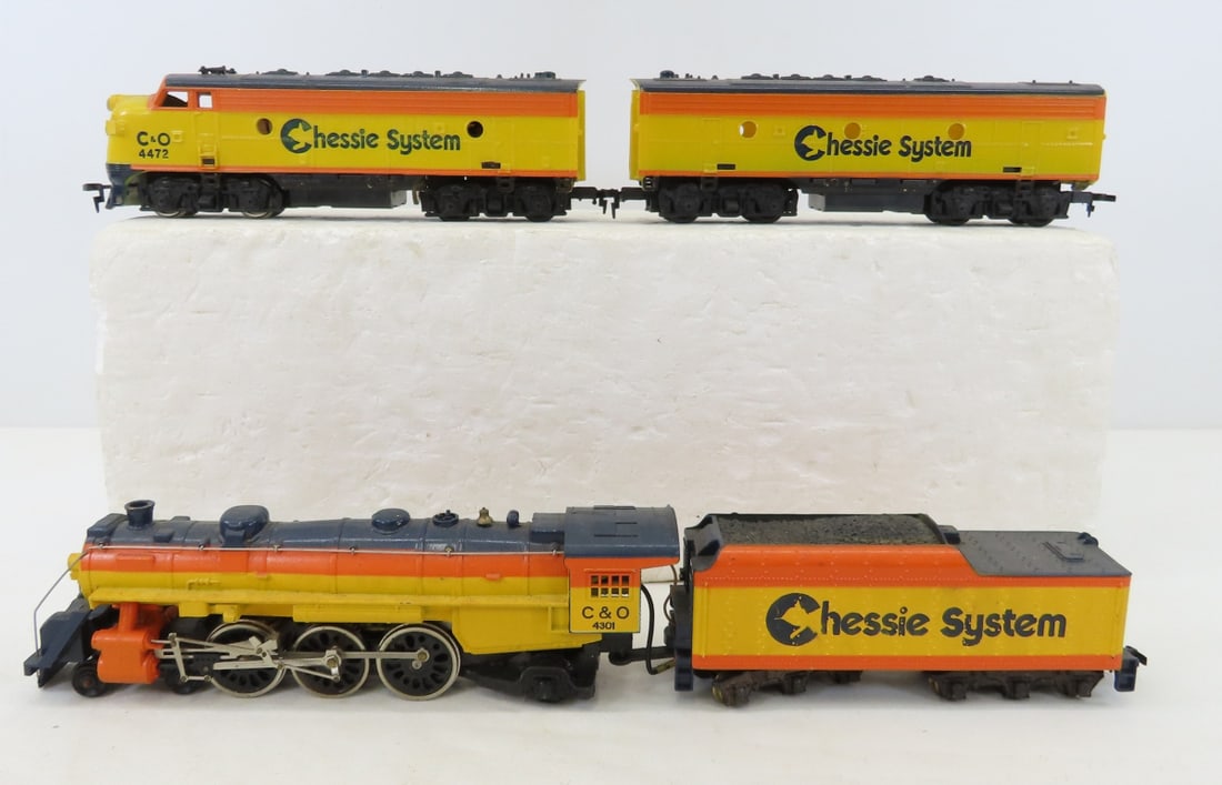 2 Chessie System HO Scale Engines & Cars: 2 Chessie System HO Scale Engines & Cars - C&O 4031 4-62 engine and tender -unmarked, and C&O 4472 powered diesel marked Kong and 1 car. LOT SIZE: 12x6x3" 3 LBS All information and photos, which are p