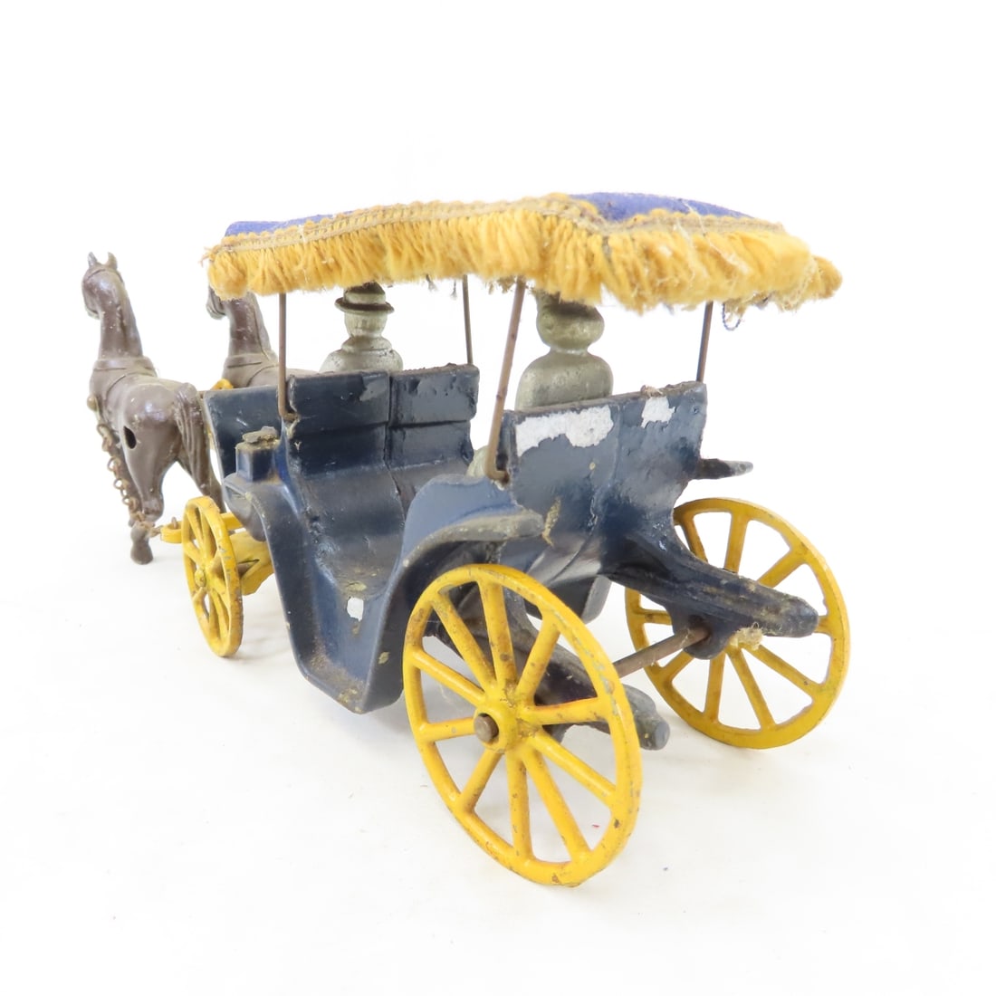 1940s Stanley Toys Cast Iron Horse Drawn Carriage - 3