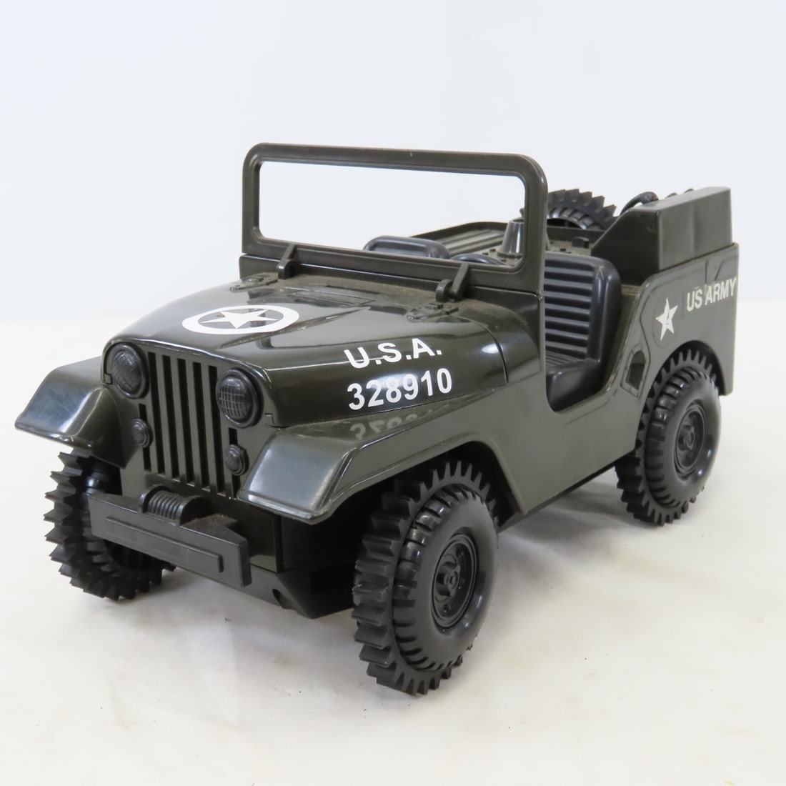 Azrak-Hamway US Army R/C Jeep- no remote: Azrak-Hamway US Army R/C Jeep- no remote - spare tire has cracked tread, plastic, LOT SIZE: 10x6x5" 2 LBS All information and photos, which are part of the description, are intended to be as accurate