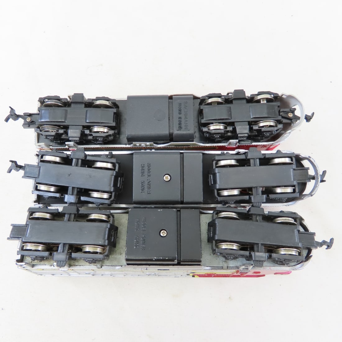 6 Santa Fe HO Scale Diesels & 1 Crane Car - 14