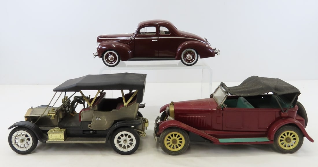 ERTL Diecast, Japan Friction & Radio Cars: ERTL Diecast, Japan Friction & Radio Cars - ERTL 1940 Ford Coupe 1/18 diecast, 1925 Phaeton Japan tin friction car (works), WACO Japan1910 Rolls Royce radio (broken battery connector). LOT SIZE: 15x10