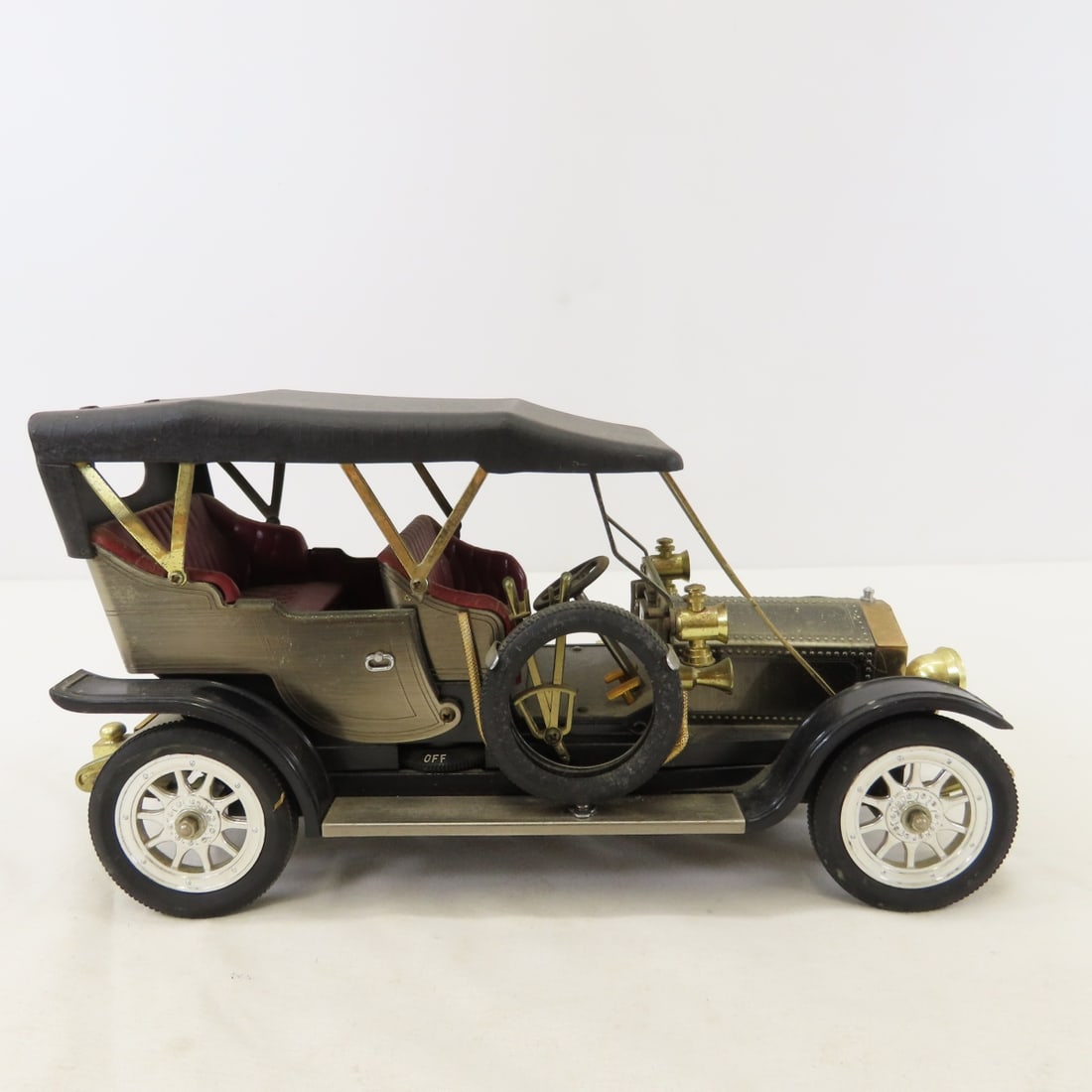 ERTL Diecast, Japan Friction & Radio Cars - 4