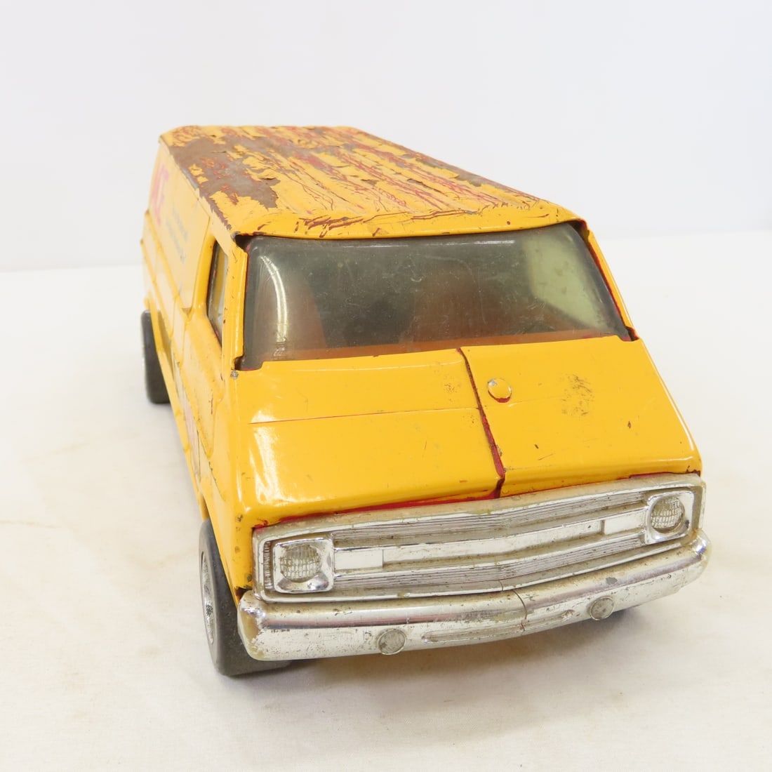 ERTL ACE Hardware #1976 & STK#3521 Vans - 5
