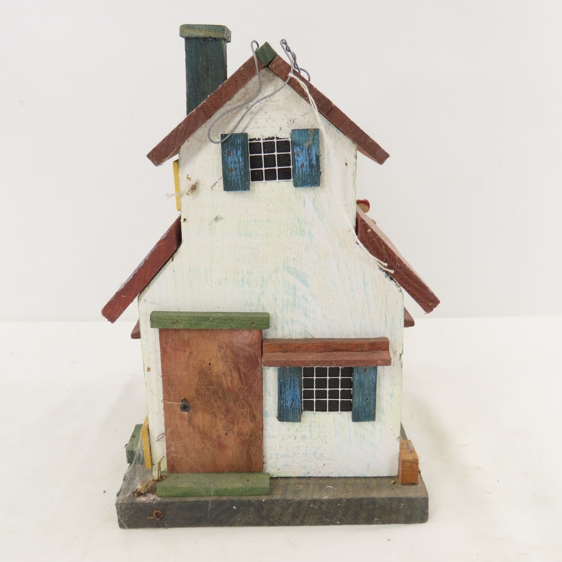 CMSTP&PRR Oil Can, Bird House & Water Tower Model - 15