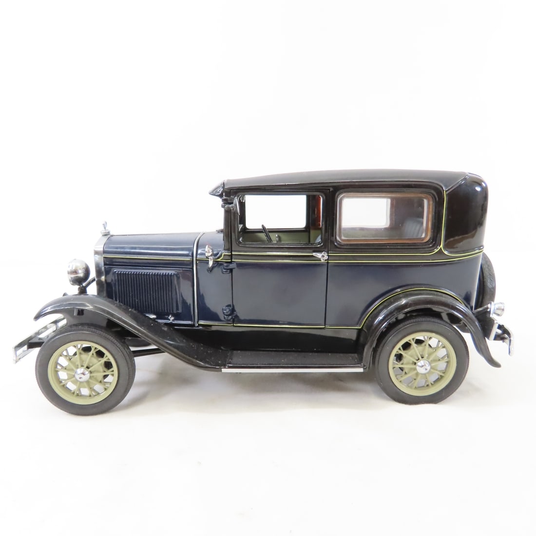 3 Motor City 1931 Ford Model A Variations - 8
