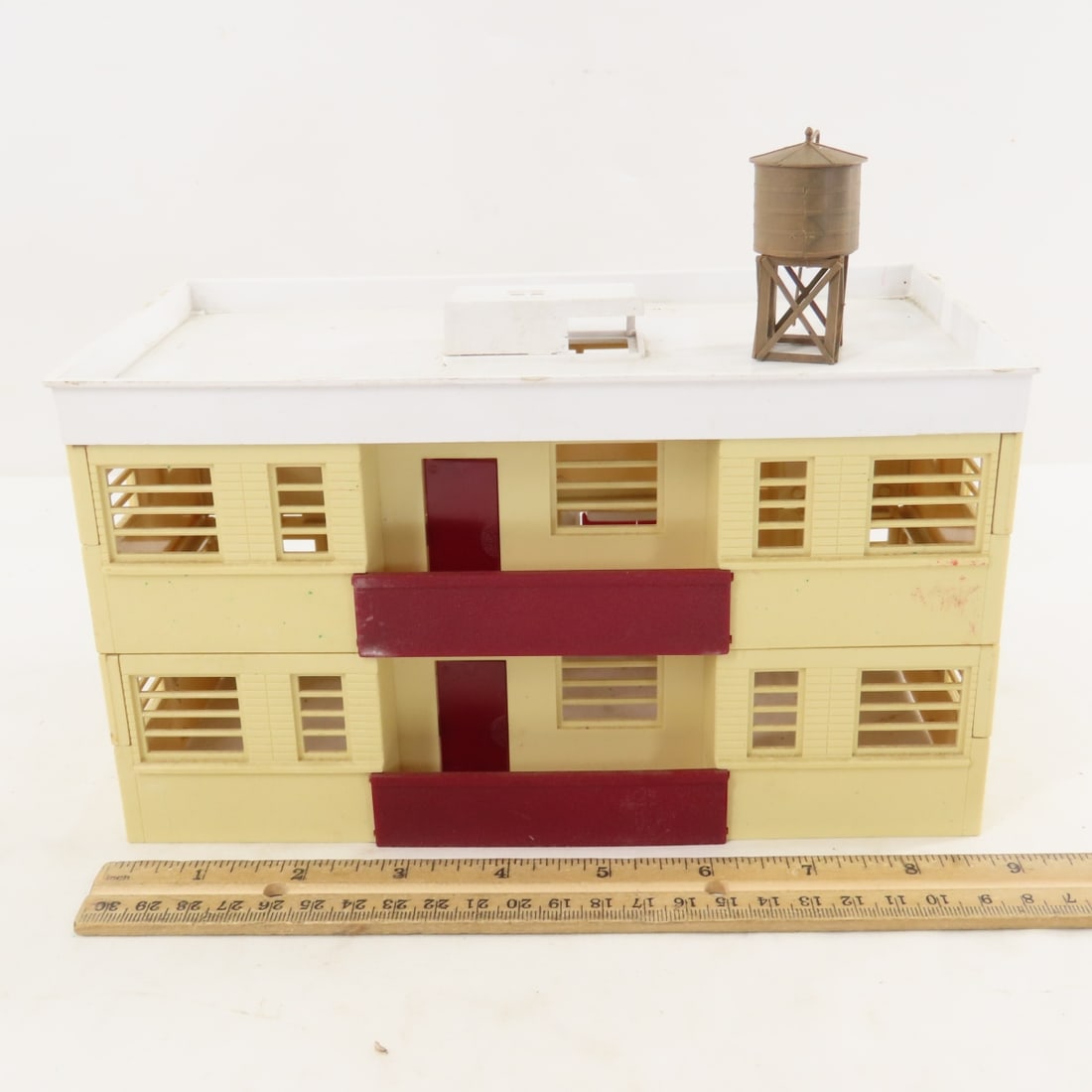 14 Plasticville & Other HO Scale Buildings & more - 11