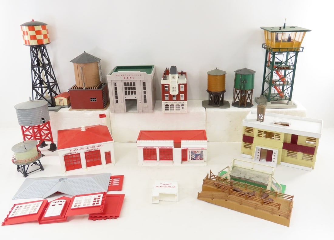 14 Plasticville & Other HO Scale Buildings & more: 14 Plasticville & Other HO Scale Buildings & more - water towers, control tower Lionel milk car platform and a few other parts. LOT SIZE: 20x20x18" 6 LBS All information and photos, which are part of 