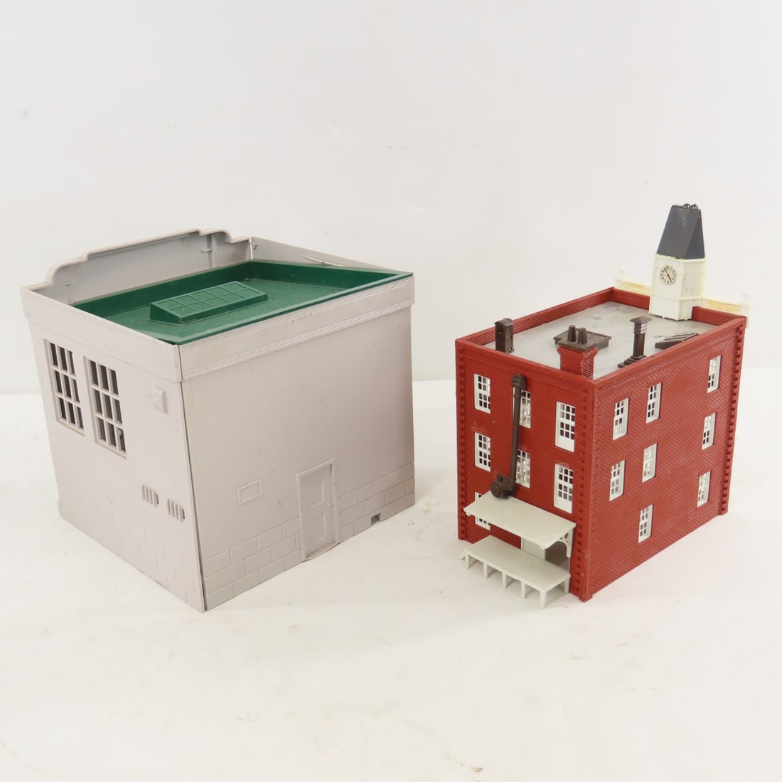 14 Plasticville & Other HO Scale Buildings & more - 8