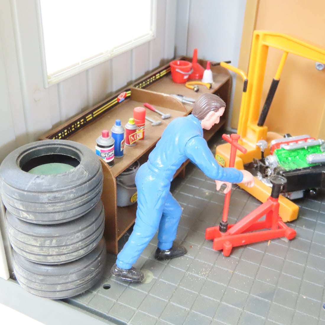 PlayGo Auto Service Center Diorama - 3