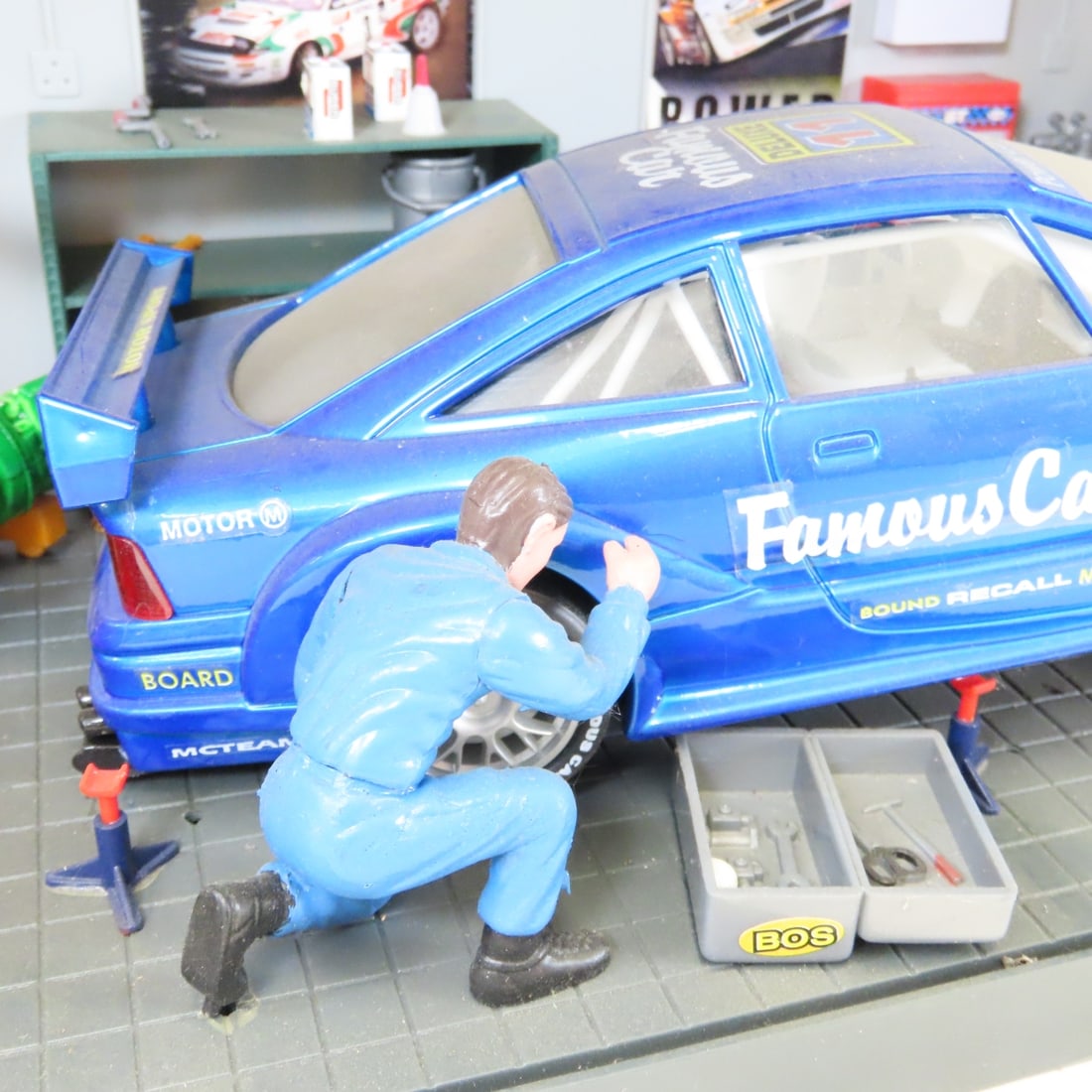 PlayGo Auto Service Center Diorama - 4