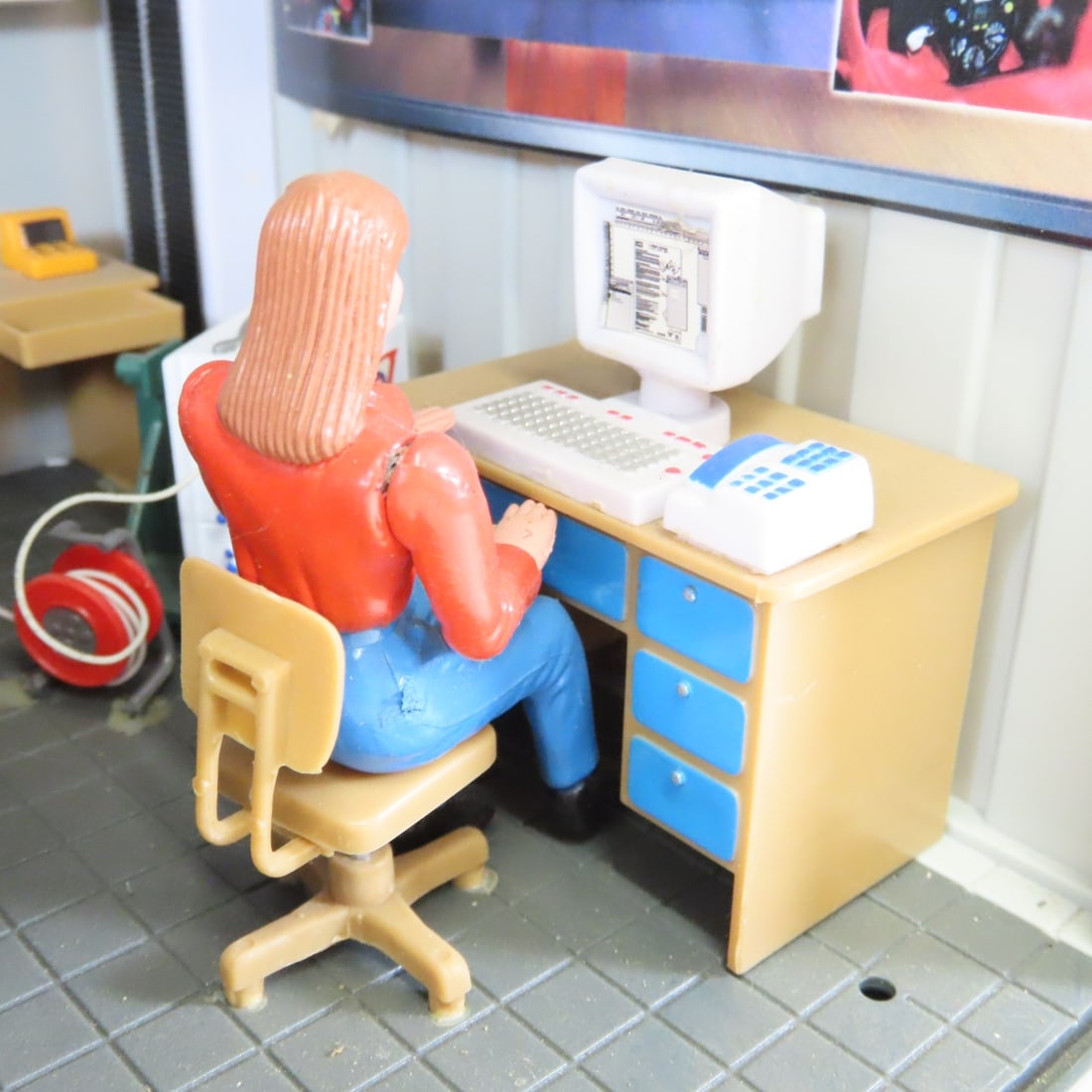 PlayGo Auto Service Center Diorama - 6
