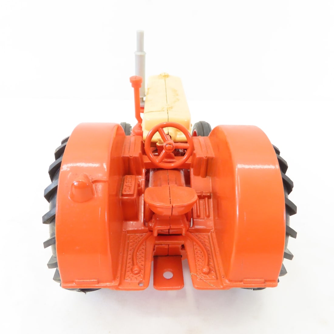 ERTL Case 600 WF Tractor 1/16 Diecast - 3