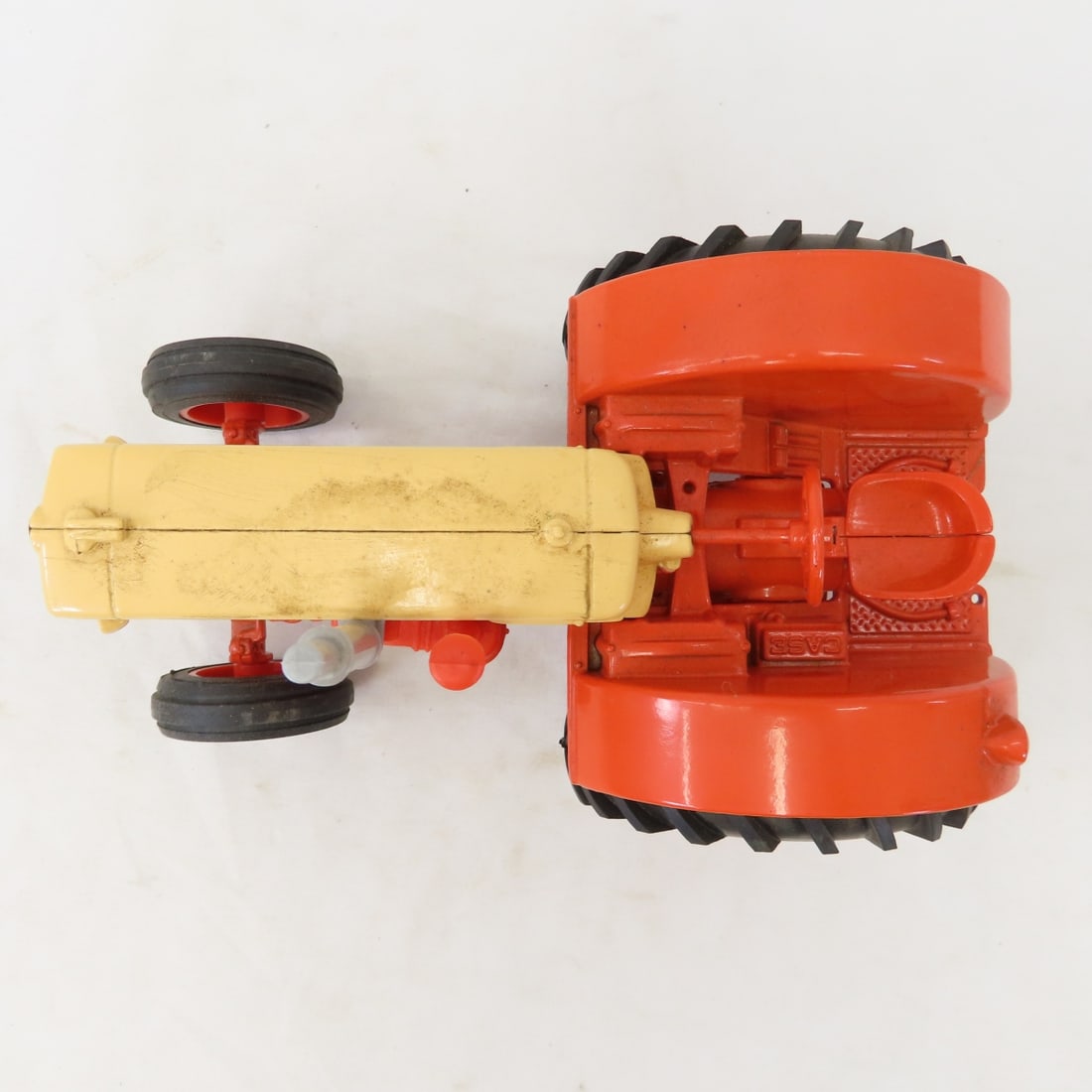 ERTL Case 600 WF Tractor 1/16 Diecast - 8