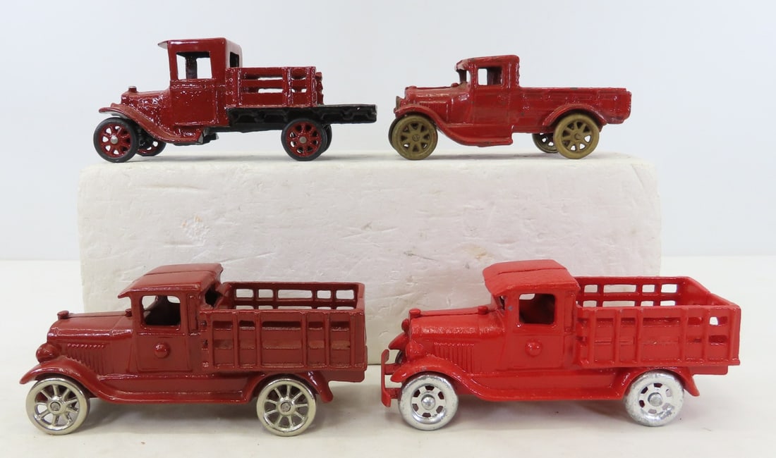 1 Arcade & 3 Unmarked Cast Iron Repainted Vehicles: 1 Arcade & 3 Unmarked Cast Iron Repainted Vehicles - LOT SIZE:10x7x4" 6 LBS All information and photos, which are part of the description, are intended to be as accurate as possible, but errors are
