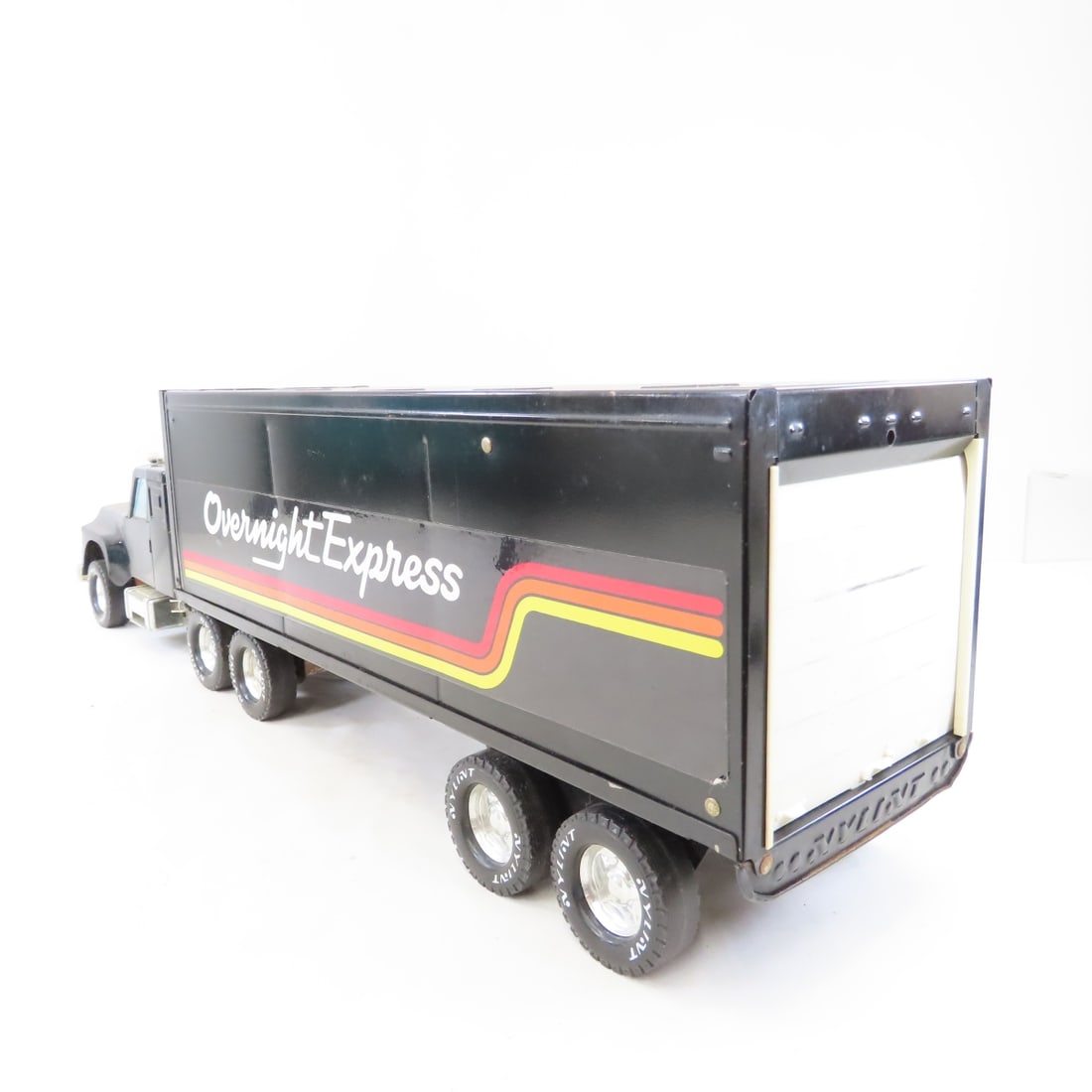 Nylint Overnight Express 1/24 Diecast Semi-Truck - 3