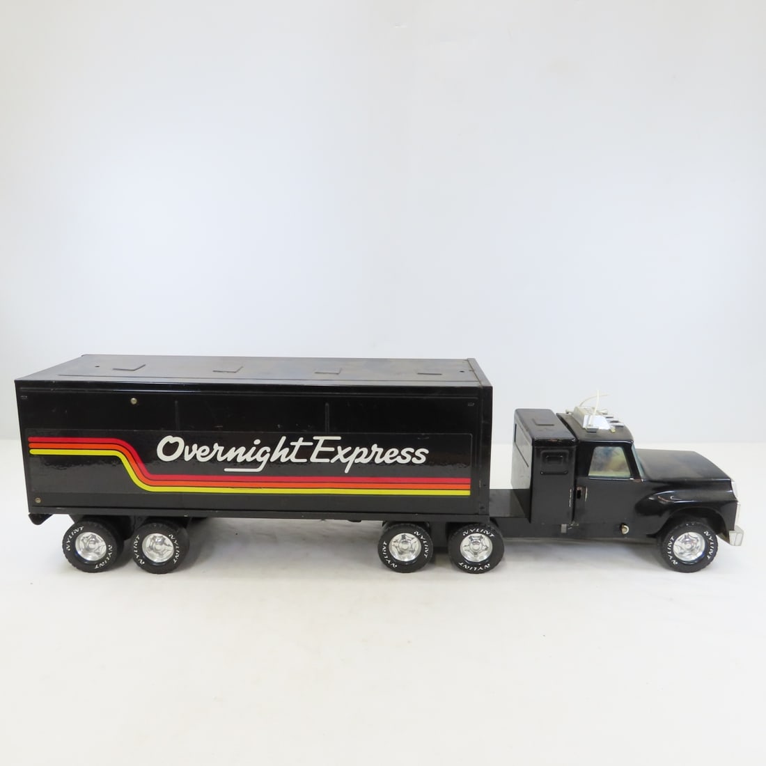 Nylint Overnight Express 1/24 Diecast Semi-Truck - 6