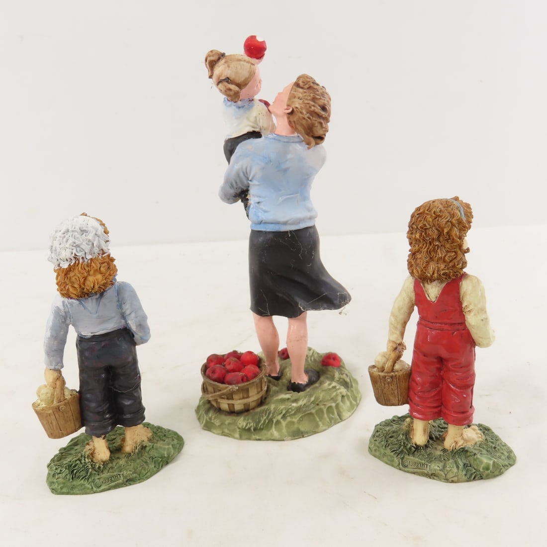 Foxfire Farms, Hallmark & Other Figurines - 12