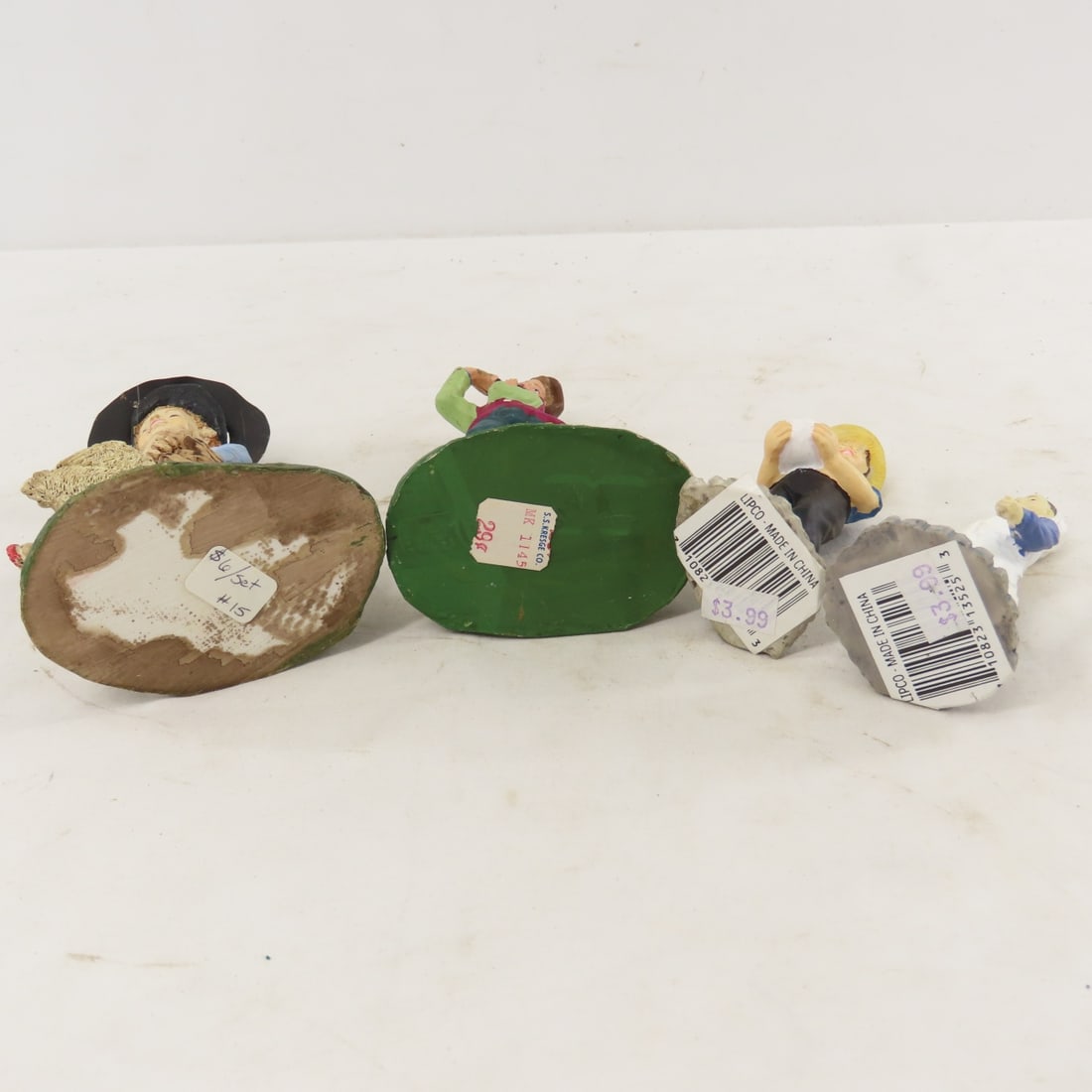 Foxfire Farms, Hallmark & Other Figurines - 17