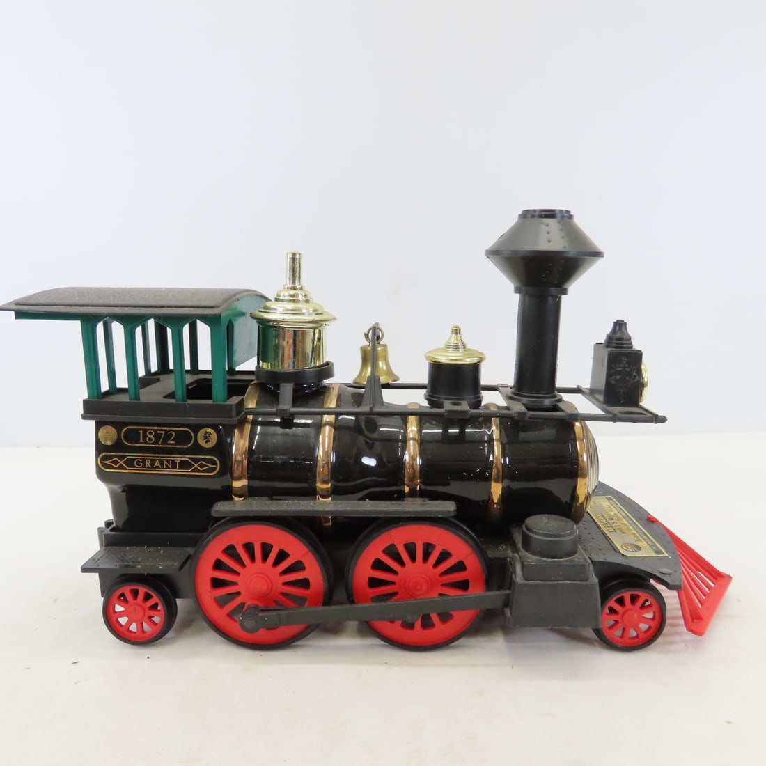 4 Piece Jim Beam Whiskey Train Decanter Set - 3