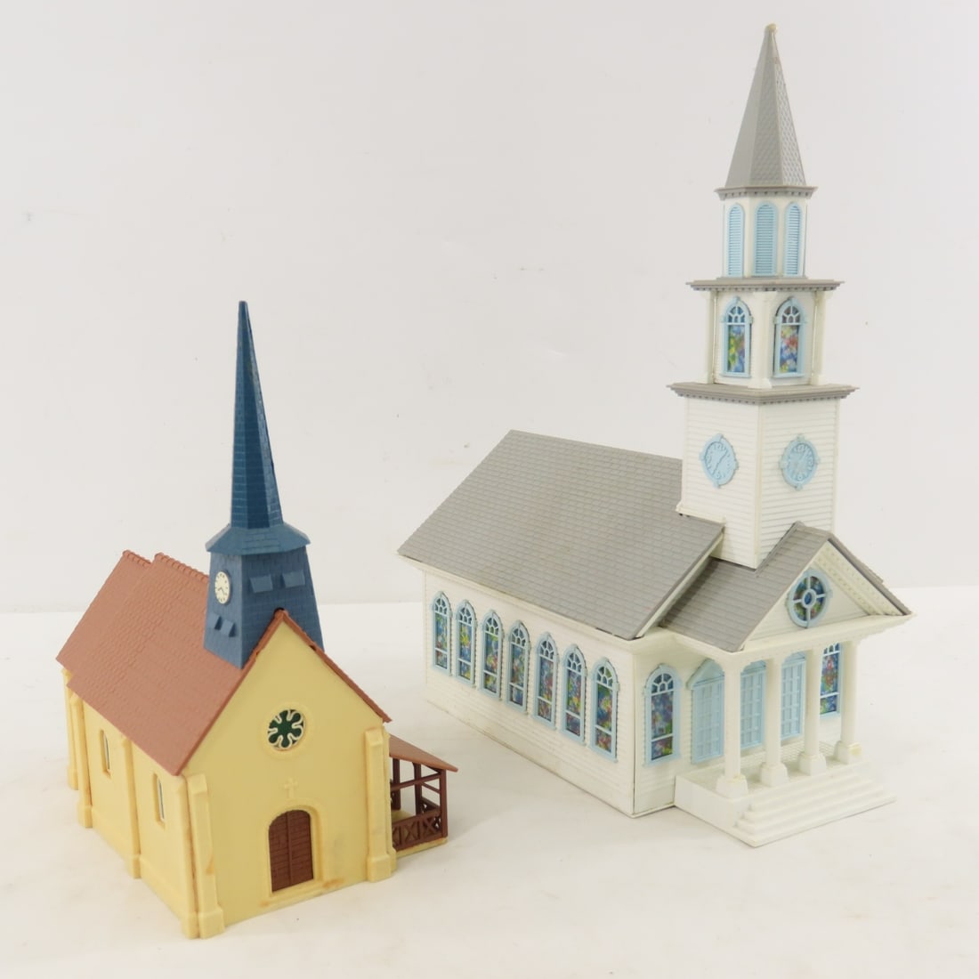 13 Plasticville & Other HO Scale Buildings - 10
