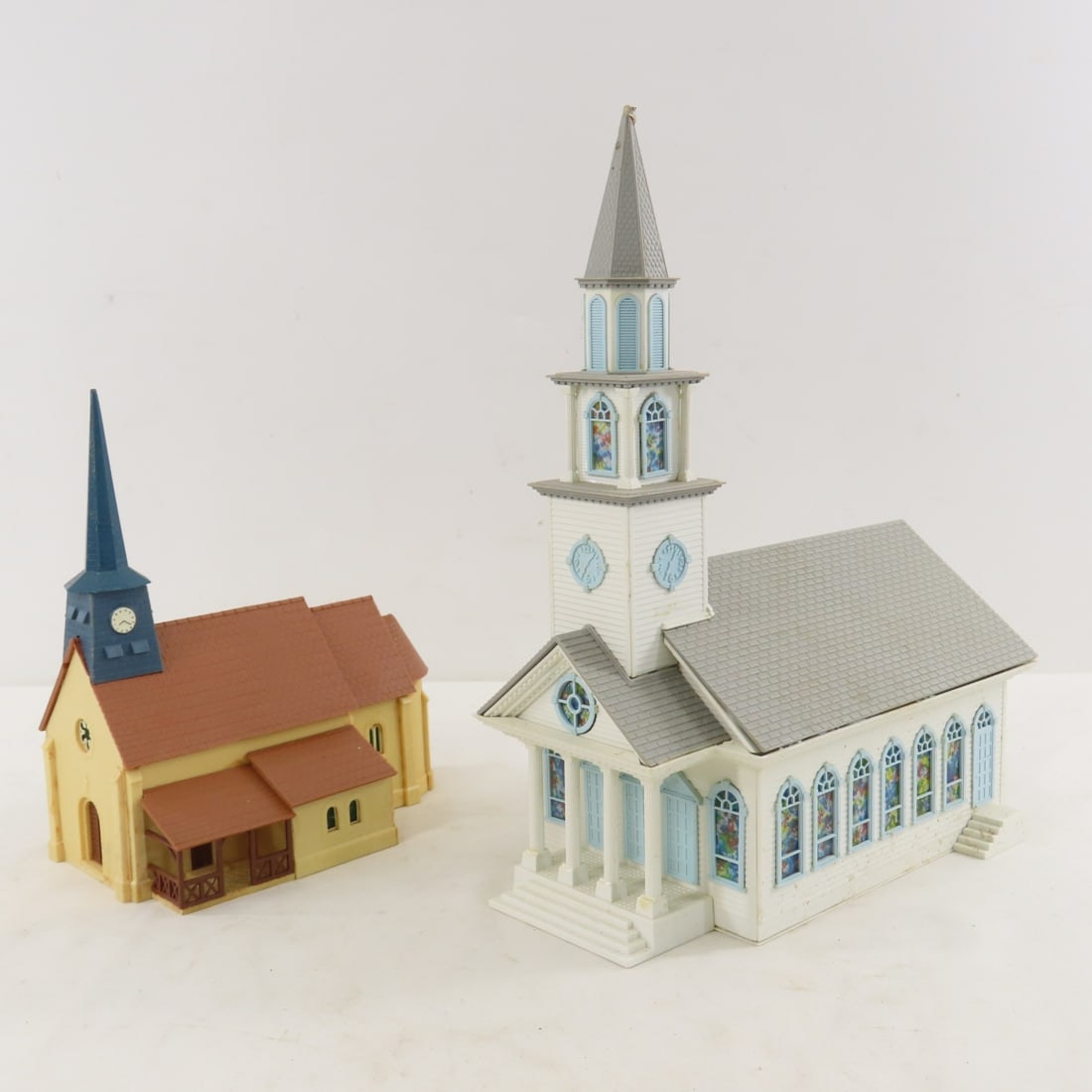 13 Plasticville & Other HO Scale Buildings - 11