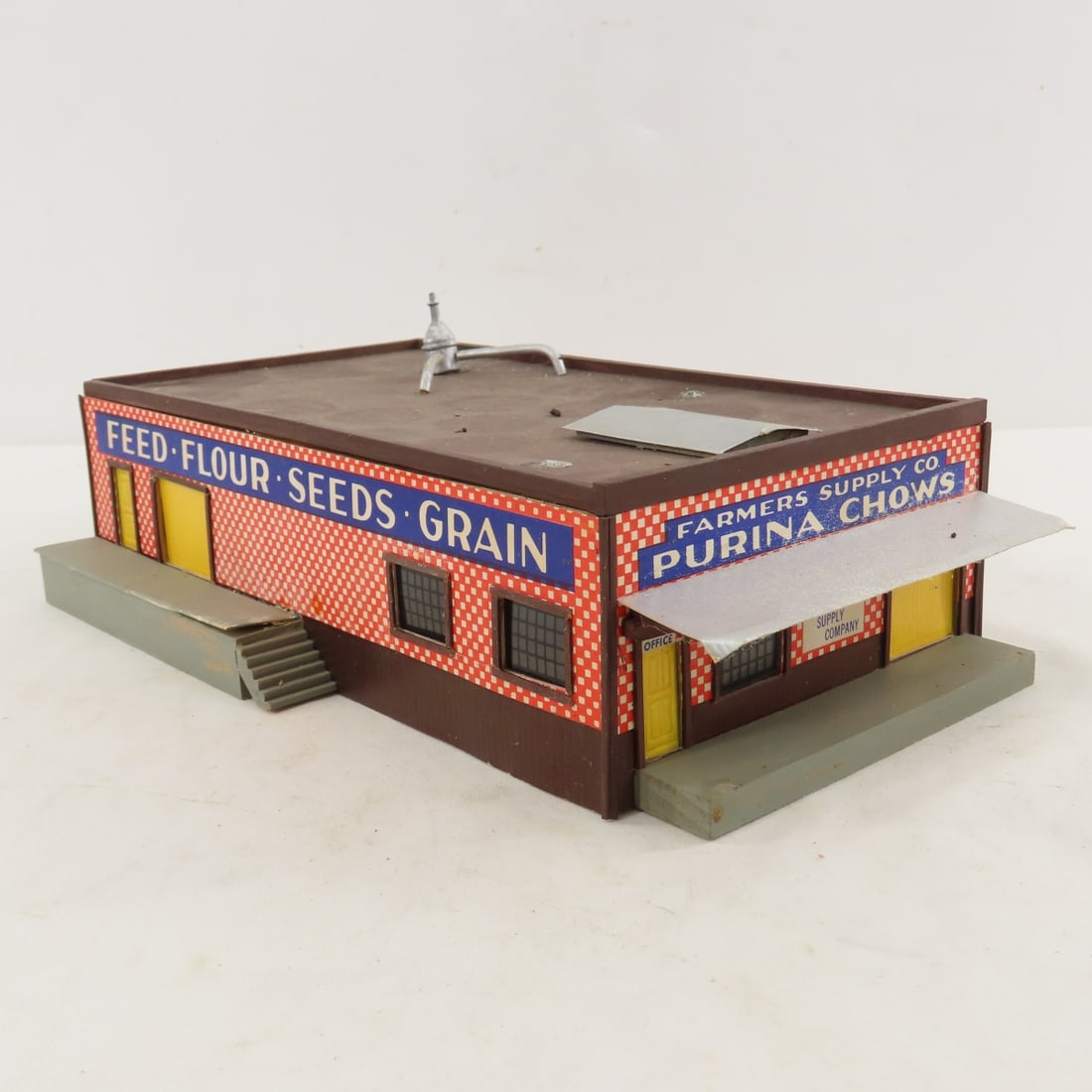 13 Plasticville & Other HO Scale Buildings - 6