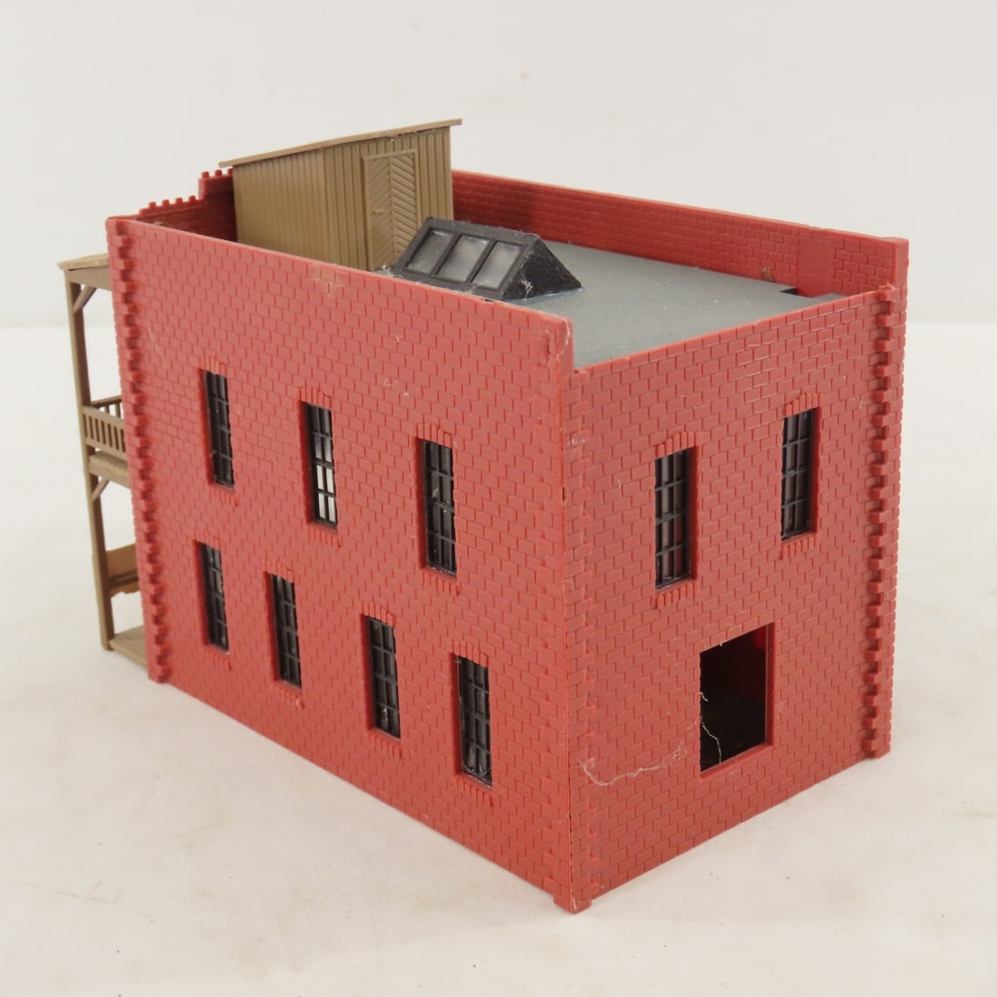 11 Plasticville & Other HO Scale Buildings - 13