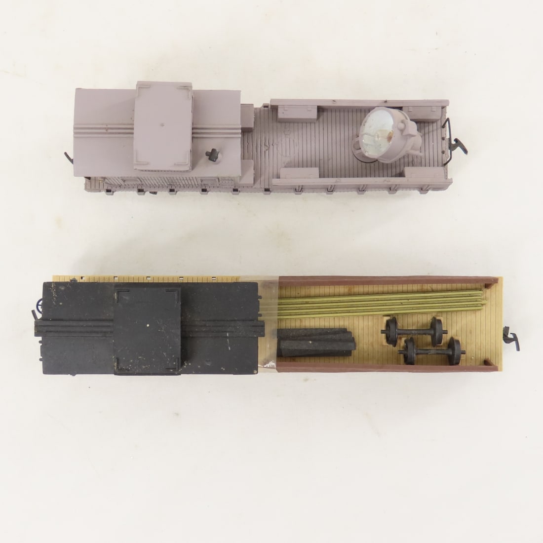 7 Life-Like, Tyco & other HO Scale Cars & Engines - 13