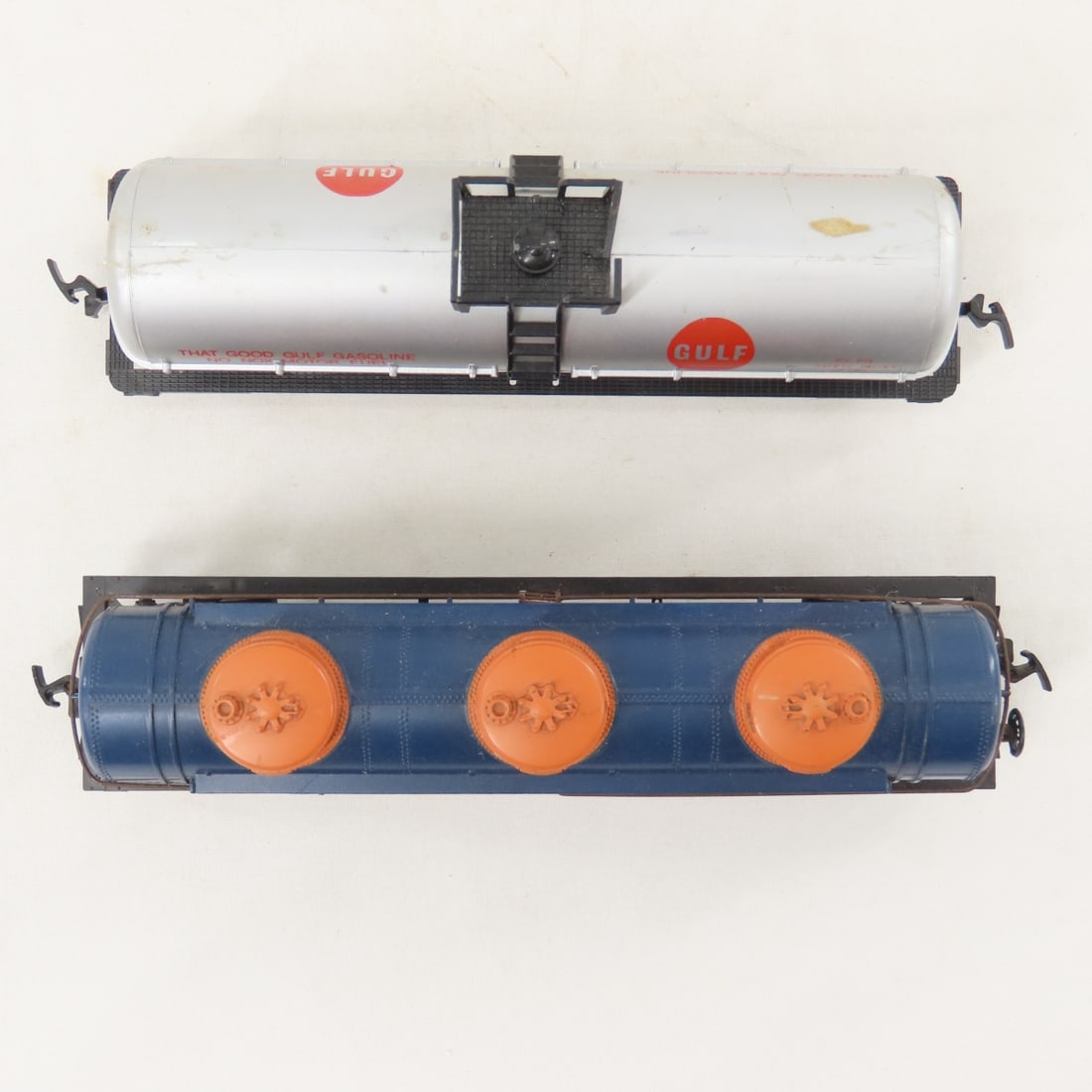 7 Life-Like, Tyco & other HO Scale Cars & Engines - 16
