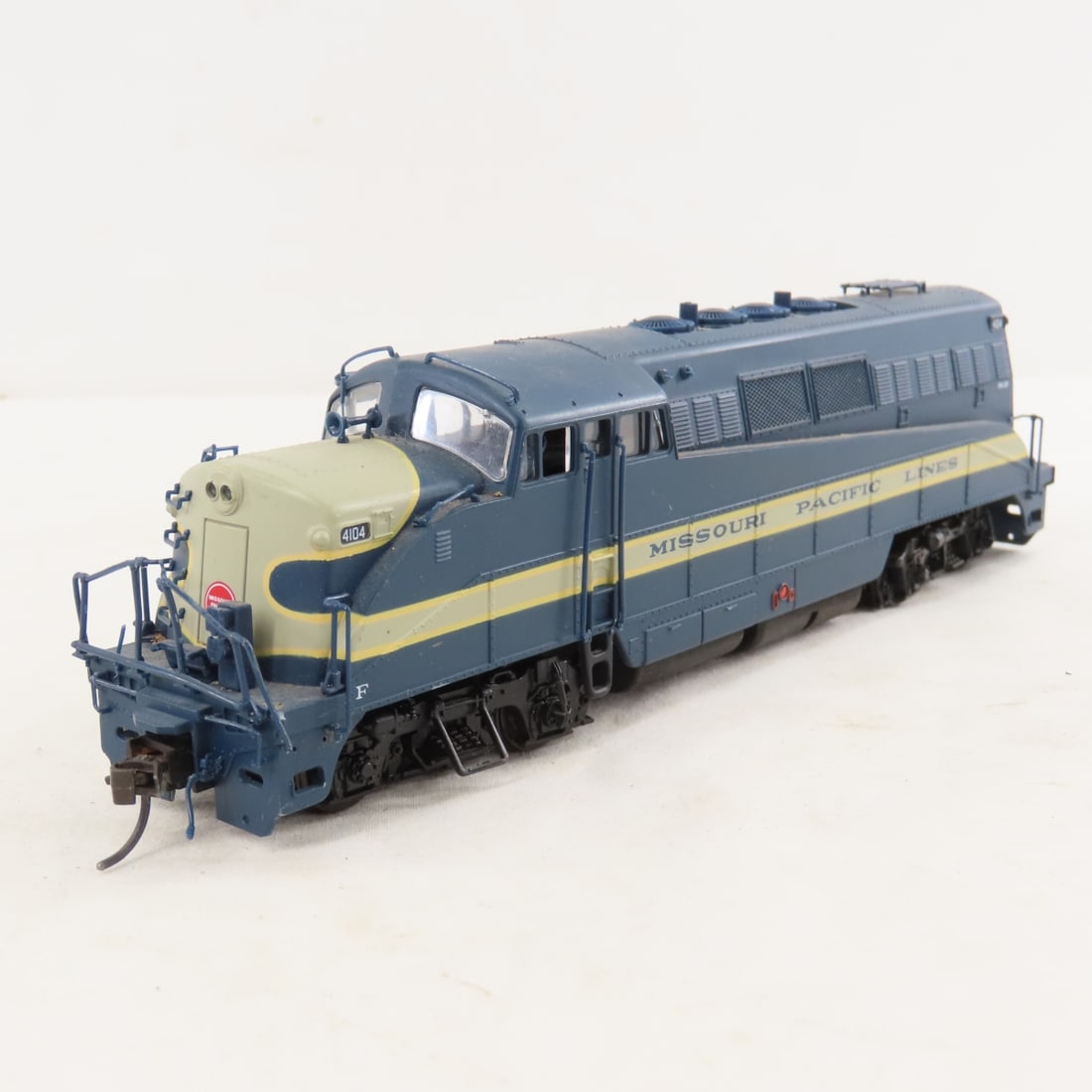7 Life-Like, Tyco & other HO Scale Cars & Engines - 2