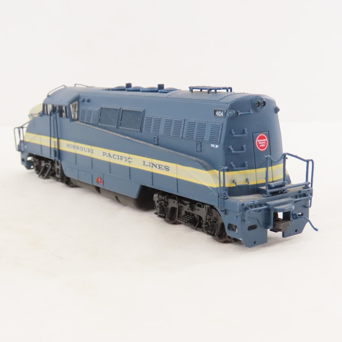 7 Life-Like, Tyco & other HO Scale Cars & Engines - 4