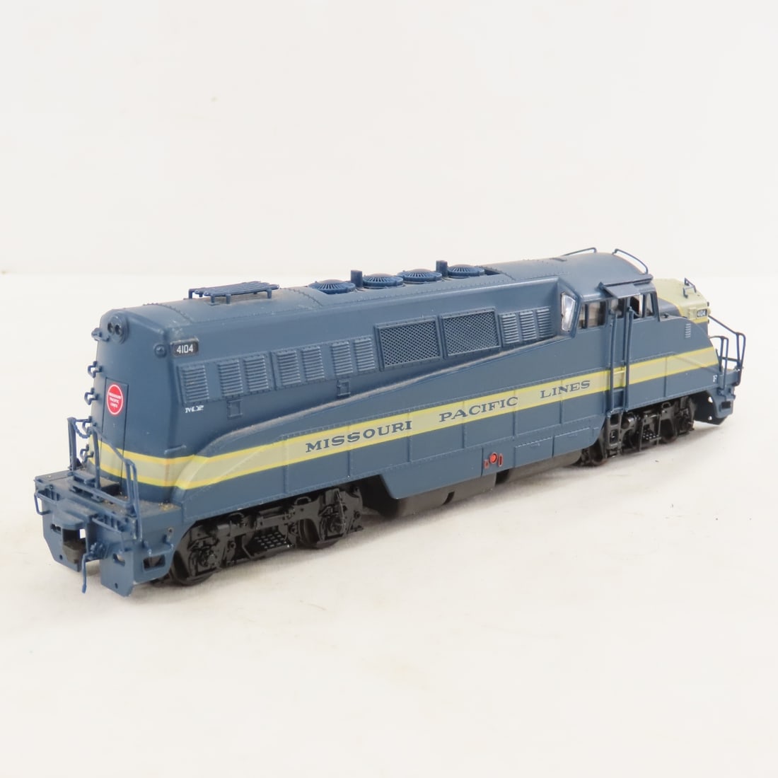 7 Life-Like, Tyco & other HO Scale Cars & Engines - 5