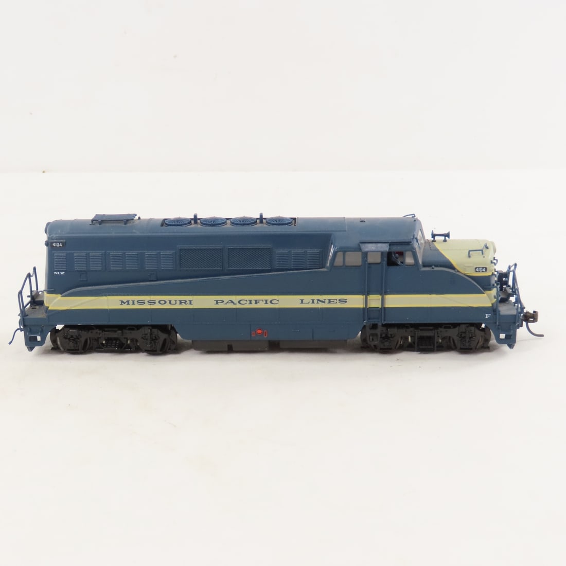 7 Life-Like, Tyco & other HO Scale Cars & Engines - 6